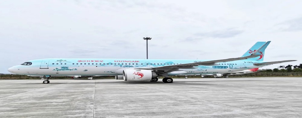 日照山太完成浙江長龍航空飛機“詩畫江南 活力浙江”主題涂裝工作